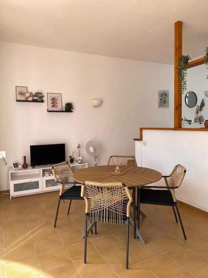 Coves Noves Nice Apartment Of 75 M2 10 Minutes Walk From The Beach Of Arenal D'En Castell Ес Меркадал Екстериор снимка